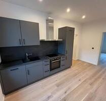 Provisionsfrei: Alles NEU & 4,38 % Rendite! 2-Zimmer-Altbau-Wohnu - Nürnberg Gleißhammer