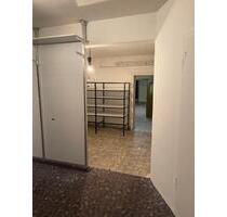 Ladenlokal in Ennigerloh - 350,00&nbsp;EUR Kaltmiete, ca.&nbsp; 5,00&nbsp;m&sup2; in Beckum (PLZ: 59269)