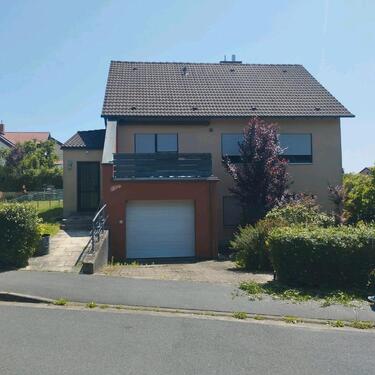 Foto - Einfamilienhaus mit Garage und Garten in Haẞfurt