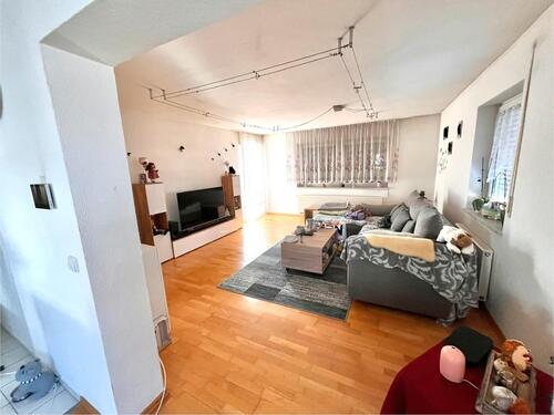 Foto - Helle 3,5 Zimmer-Wohnung (ca. 92 qm) mit Terrasse zu vermieten