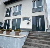 Provisionsfrei. A+ Doppelhaushälfte mit atemberaubender Aussicht - Ayl