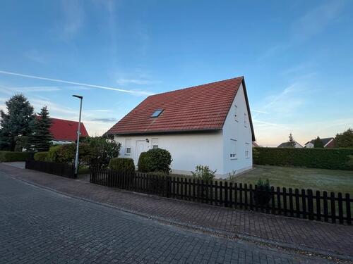 Foto - Einfamilienhaus auf Eckgrundstück BJ 1997