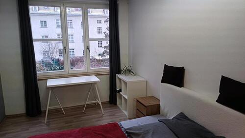 Foto - Biete Möbeliertes Zimmer zur Untermiete