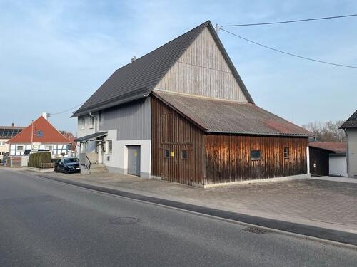 Foto - Zweifamilienhaus mit Potenzial für eine dritte Wohnung