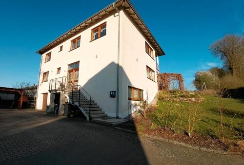 Foto - Zweifamilienwohnhaus mit Garten