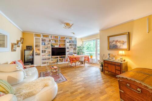 Foto - Provisionfrei: Stunning 2-Bedroom Flat with Lake View & Pool