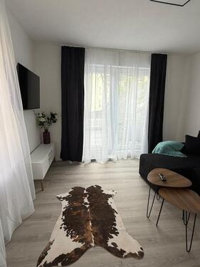 Foto - Zweifamilienhaus mit Garten und Terrasse