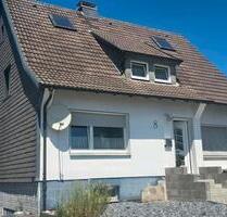 EinZweifamilienhaus - 246.000,00 EUR Kaufpreis, in Warstein (PLZ: 59581)
