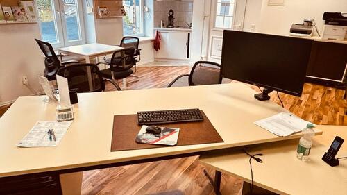 Foto - Büro Möbeliert - 330,00&nbsp;EUR Kaltmiete, ca.&nbsp; 30,00&nbsp;m&sup2;