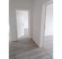 3-Zimmer, frisch, renoviert, neuer Fußboden, freier Blick, hell. Auf der Hammerstraße 22 - Mülheim an der Ruhr Rechtsruhr-Nord