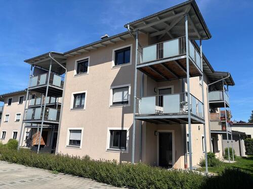 Foto - Neuwertige 2-Zimmer-Wohnung - mit EBK, Tiefgarage und Außenstellplatz - zentrumsnah 605 € Kaltmiete zzgl. NK 52,71 m² Wohnfläche ca. 2