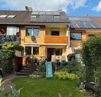 Gepflegtes Reihenmittelhaus mit Garten, Terrasse und viel Platz - Seelze