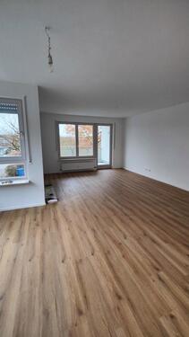 Foto - Kernsanierte 3 Zim. Wohnung mit EBK+BLK+ 1 TG und 1 Pkw Stlp.