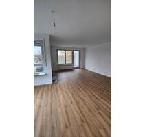 Kernsanierte 3 Zim. Wohnung mit EBK+BLK+ 1 TG und 1 Pkw Stlp. - Neckarsulm