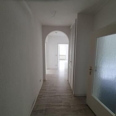 Foto - helle 3 Raumwohnung mit Dusche - 400,00&nbsp;EUR Kaltmiete, ca.&nbsp; 68,35&nbsp;m&sup2;