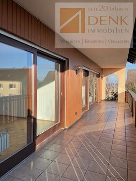 Foto - Familienglück garantiert – Großzügige 5‑Zimmer- Wohnung mit Balkon in Buchbrunn