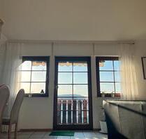 Helle, möblierte Single-Wohnung in Konzer Höhenstadtteil 65m2