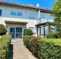 Große Maisonette Wohnung mit Balkon und Gartenanteil - Friedberg