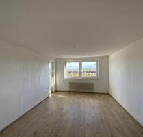 Mit Aufzug! Toller Ausblick vom Obsthof aus! Helle 2-Zimmer-Wohnung in Menden Am Obsthof - Menden (Sauerland)