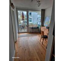 möbliert, ruhig 2-Zimmer-Wohnung, Balkon, Pool, Küche - München Bogenhausen