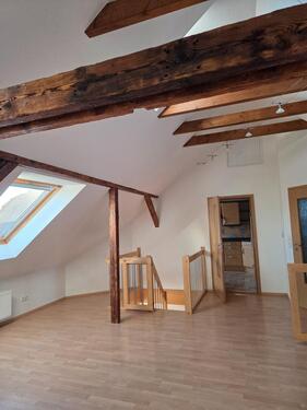 Foto - 3,5-Zimmer-Maisonette-Dachgeschosswohnung mit Einbauküche in Baut