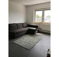 Teilmöblierte 2 Zimmer Wohnung mit Gartenmitbenutzung - Stuttgart Zuffenhausen