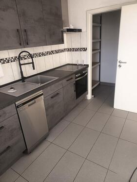 Foto - Schöne 5 Zimmer Wohnung - 675,00&nbsp;EUR Kaltmiete, ca.&nbsp; 122,00&nbsp;m&sup2;