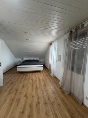 Foto - 3 Zimmer Wohung - 1.300,00&nbsp;EUR Kaltmiete, ca.&nbsp; 90,00&nbsp;m&sup2;