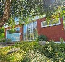 Architekten-Bungalow mit Pool in Bestlage umfassend modernisiert! - Ibbenbüren