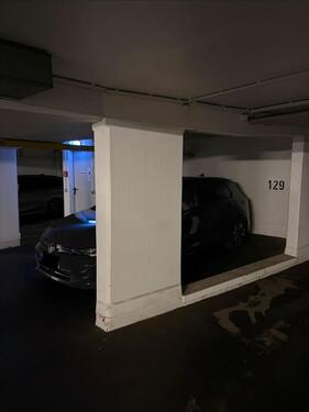 Foto - Tiefgaragenstellplatz in Übergröße 2 Gehminuten von der SBahn