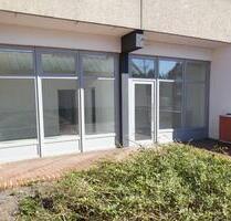 Zentrale, lichtdurchflutete Räume für Büro oder Praxis in Düsseldorf Garath