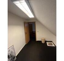 Büroraum zu Mieten - 100,00&nbsp;EUR Kaltmiete, ca.&nbsp; 10,00&nbsp;m&sup2; in Cappeln (Oldenburg) (PLZ: 49692)