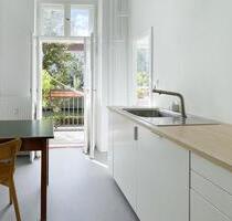 Zwischenmiete! Schöne Wohnung mit Balkon zum Kanal in Neukölln - Berlin
