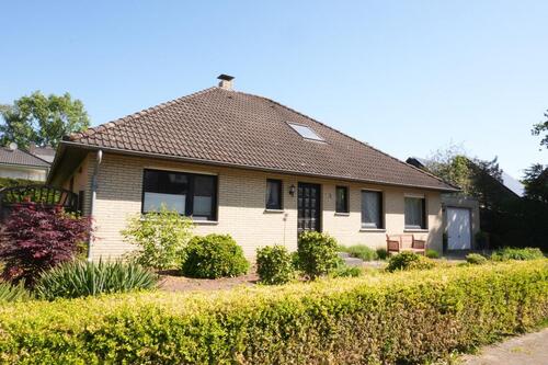 Foto - Modernisiertes Einfamilienhaus in familienfreundlicher Lage von Werlte