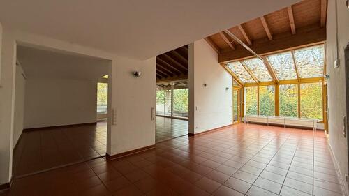 Foto - Großzügige, helle Wohnung mit zwei Balkonen