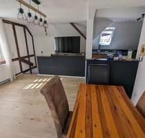 Helle 3-Zimmer-Wohnung mit Einbauküche (75 m²) zu vermieten - Täferrot