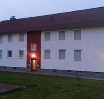 4 Zimmer Wohnung Küche Bad, Gäste WC Kellerabteil Waschraum - Herleshausen