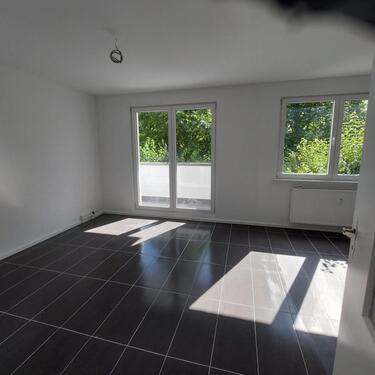 Foto - Ideal für 1 oder 2 Personen. Günstige Wohnung mit Einbauküche und Balkon!!!