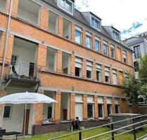Gemütliche 2,5 Zimmerwohnung in zentraler Lage mit Tiefgaragenste - Stuttgart Stuttgart-West