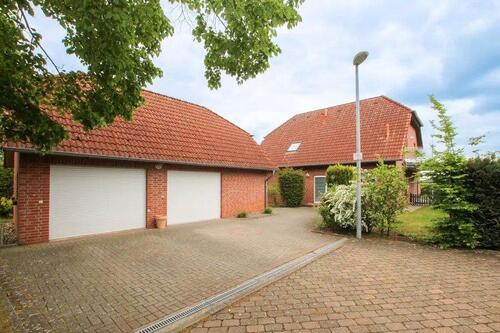 Foto - Provisionsfrei! Gepflegtes Zweifamilienhaus in Hillerse