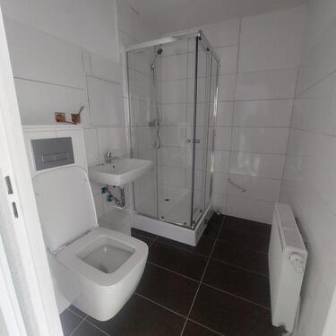Foto - Erstbezug nach Sanierung! Ideal für 2 oder 3 Personen. Günstige Wohnung mit Einbauküche und Balkon!!!