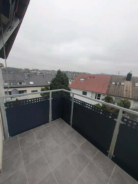 Foto - Renovierte 2 Zimmer-Wohnung mit EBK und Balkon in zentraler Lage