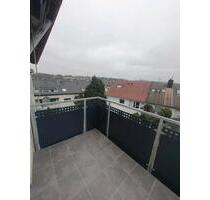 Renovierte 2 Zimmer-Wohnung mit EBK und Balkon in zentraler Lage - Waiblingen