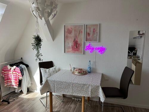 Foto - 1 Zimmer Dachgeschoßwohnung zur Miete in Stuttgart