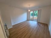 Foto - von privat: Renovierte 3 Zimmerwohnung Baumschulenweg