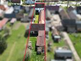Foto - Großzügiges Einfamilienhaus mit Nebengebäuden, großem Garten