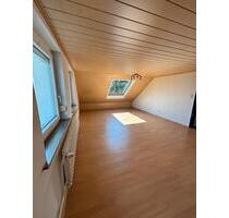 Schöne 3-Zimmer-Dachgeschosswohnung in Schellerten OT Oedelum