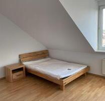 Ruhiges, möbliertes 1-Zi.-DG-Apartment in Karlsruhe-Neureut