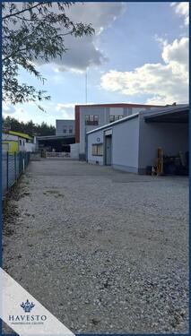 Foto - Gewerbefläche: Autoplatz mit Büro