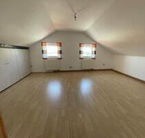 Wohnung in Trasham Ruderting - 700,00&nbsp;EUR Kaltmiete, ca.&nbsp; 90,00&nbsp;m&sup2; in Tiefenbach (PLZ: 94113)